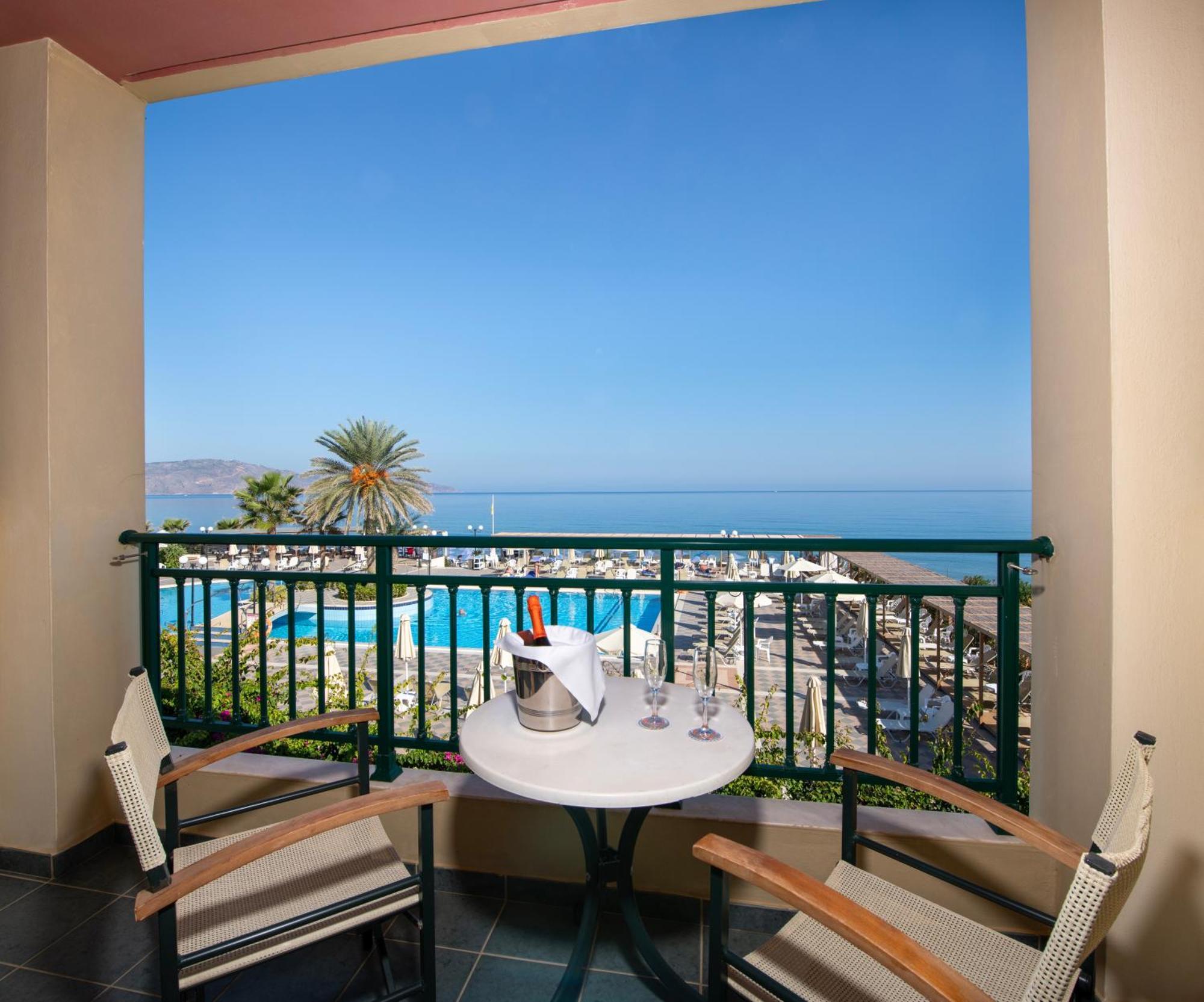 Hydramis Palace Resort