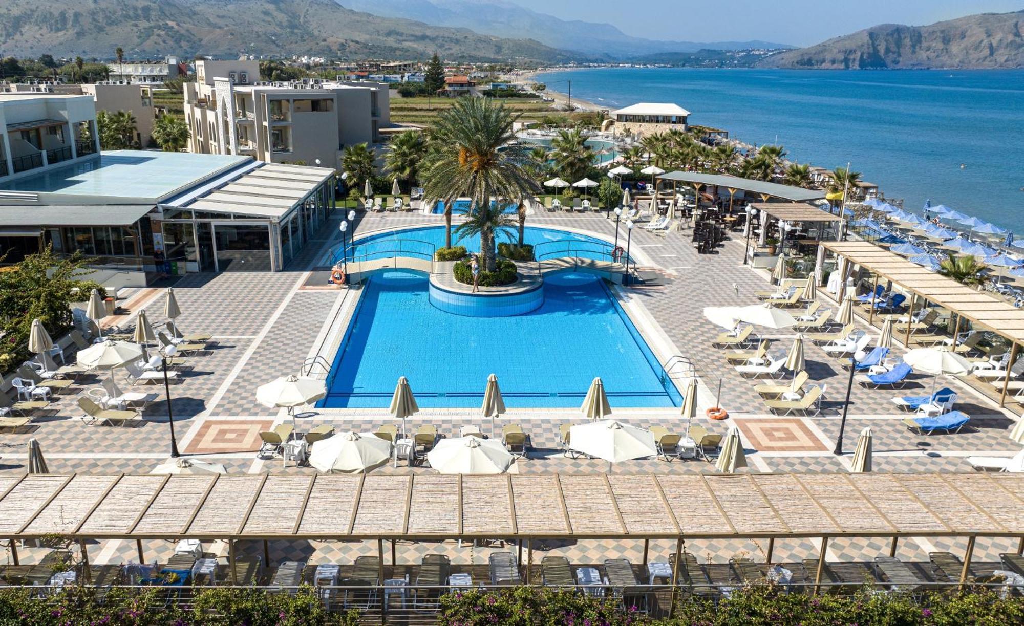 Hydramis Palace Resort
