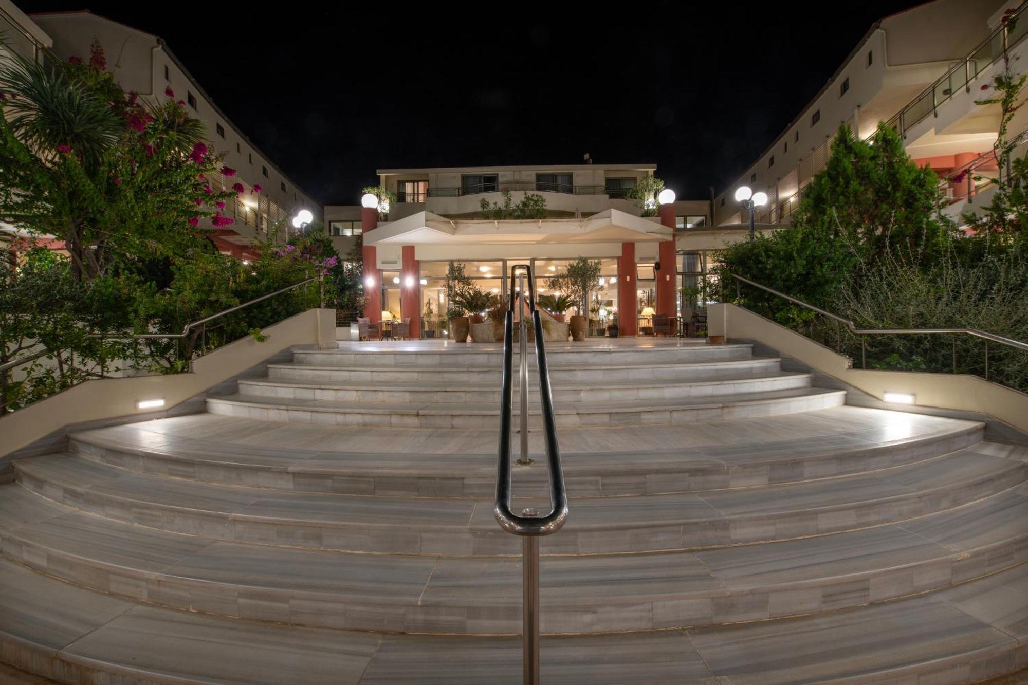 Hydramis Palace Resort 5*